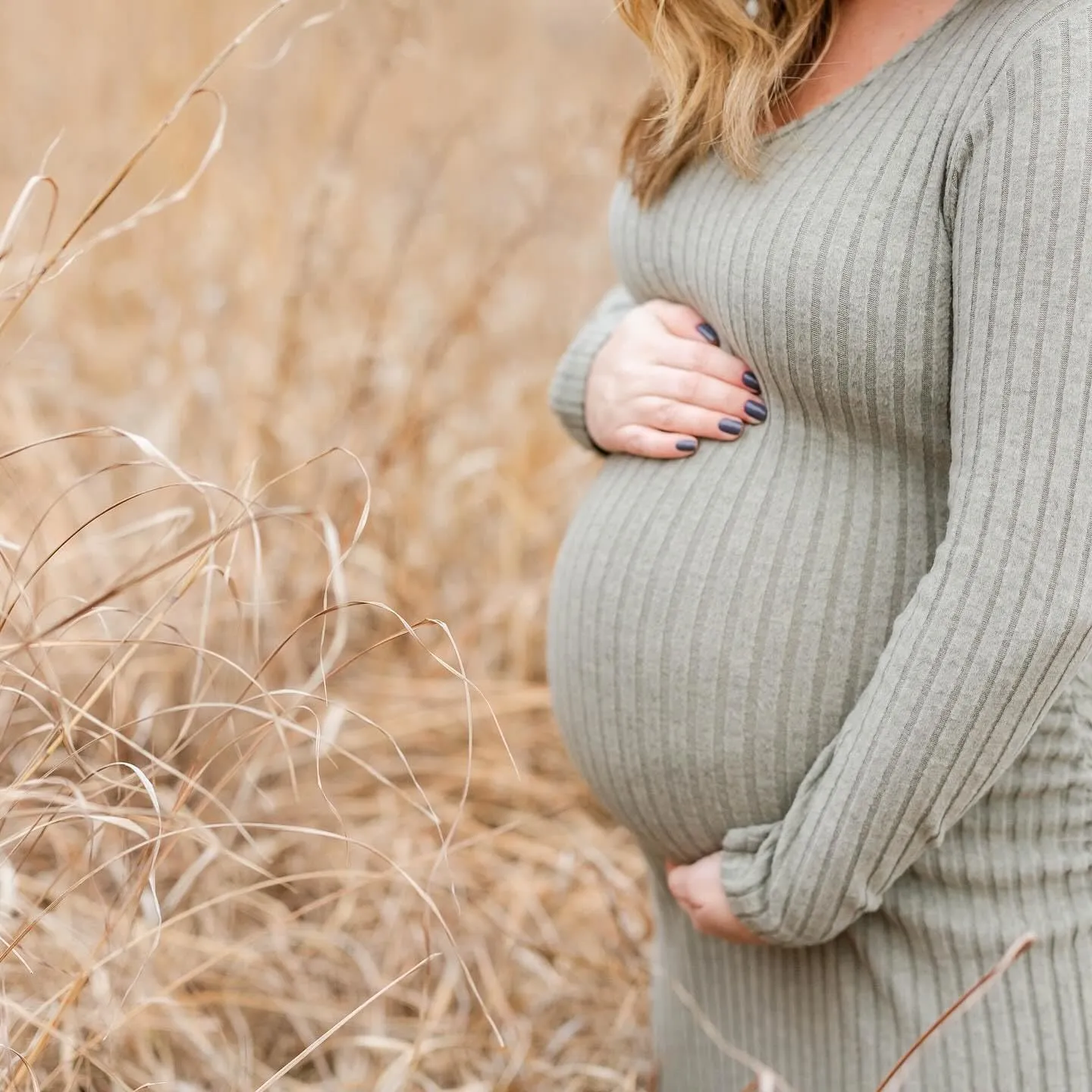 V Neck Side Ruch Knit Ribbed Maternity Bodycon Dress，Maternity Dress for Baby Shower